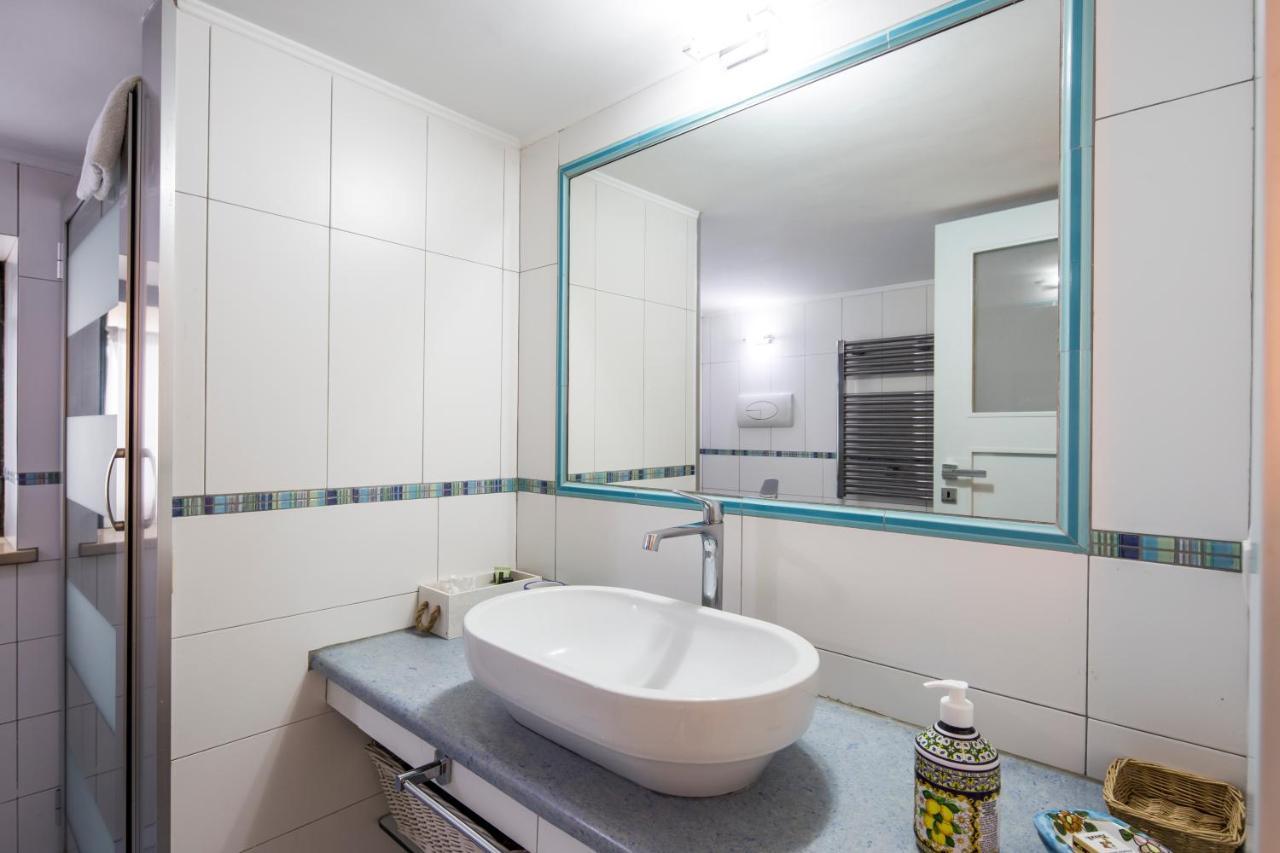 Luxurious Apartment By The Sea วิเอตริ ภายนอก รูปภาพ